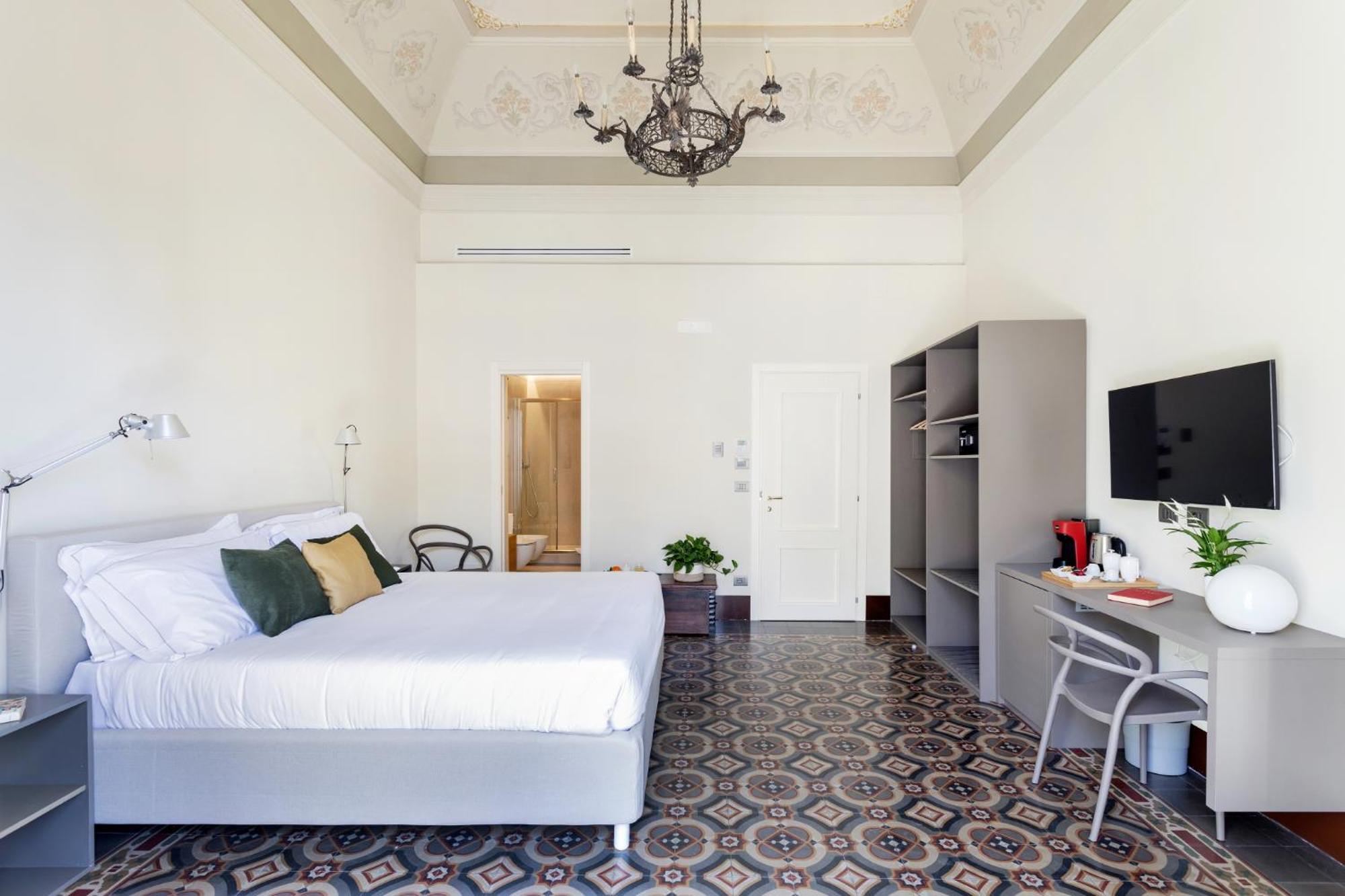 Palazzo Costarelli - Bed And Breakfast Катания Стая снимка
