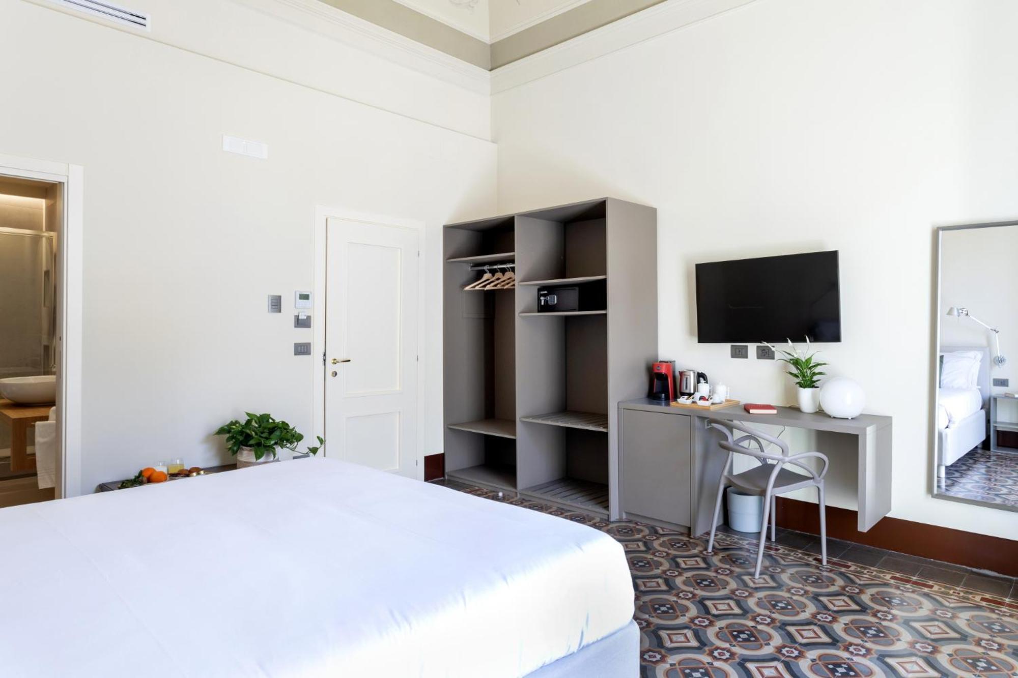 Palazzo Costarelli - Bed And Breakfast Катания Стая снимка
