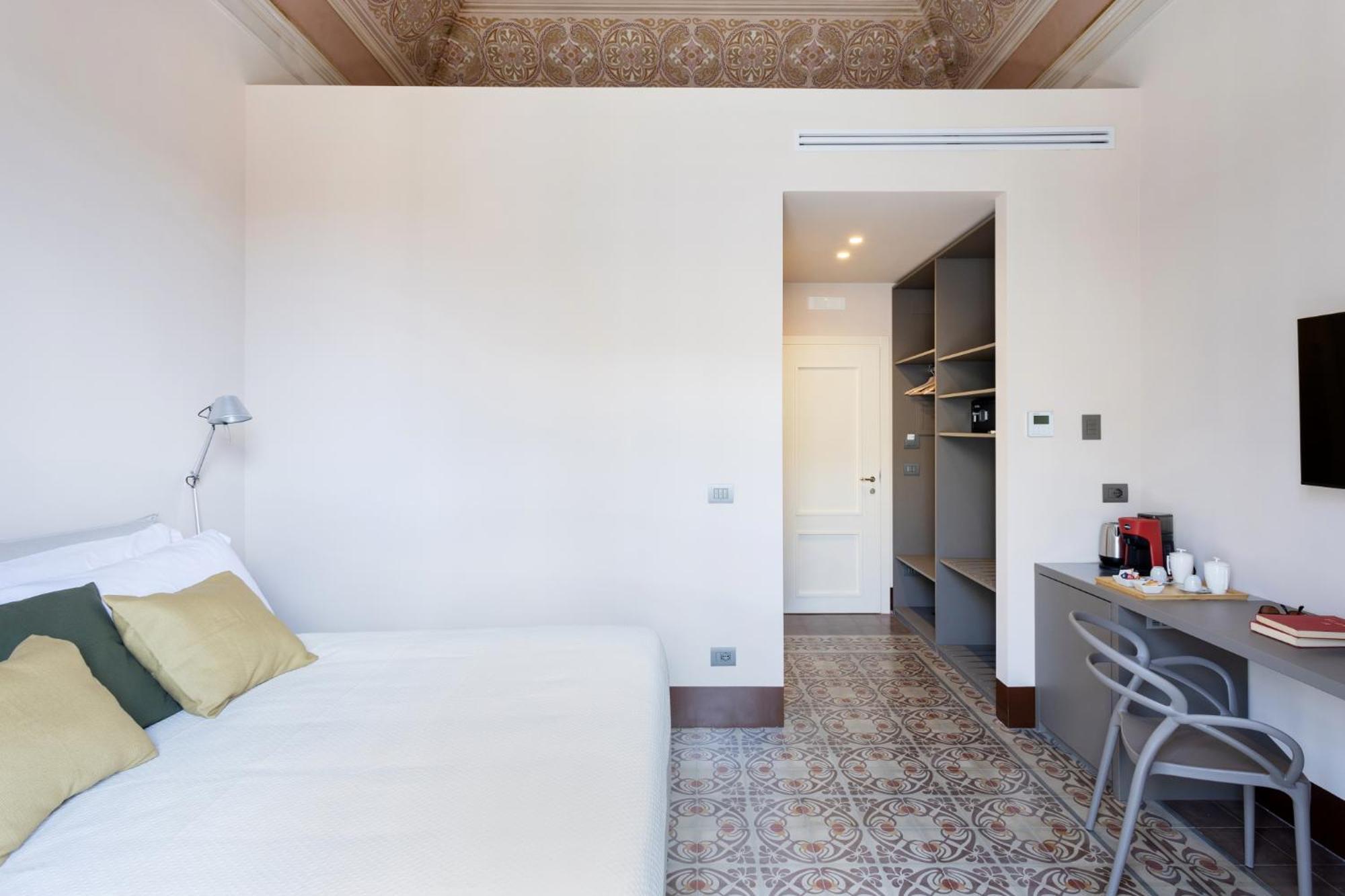 Palazzo Costarelli - Bed And Breakfast Катания Стая снимка