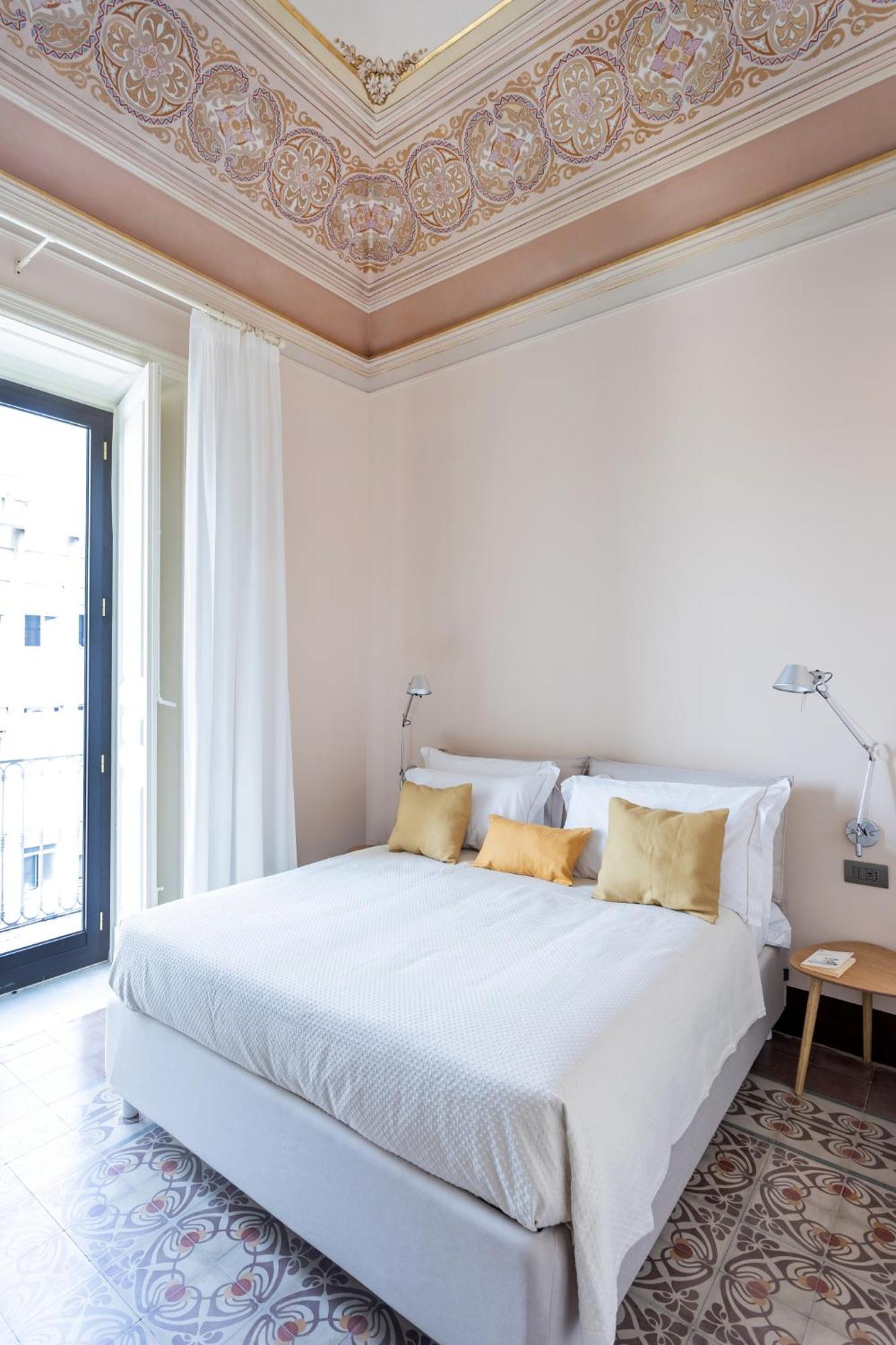 Palazzo Costarelli - Bed And Breakfast Катания Стая снимка