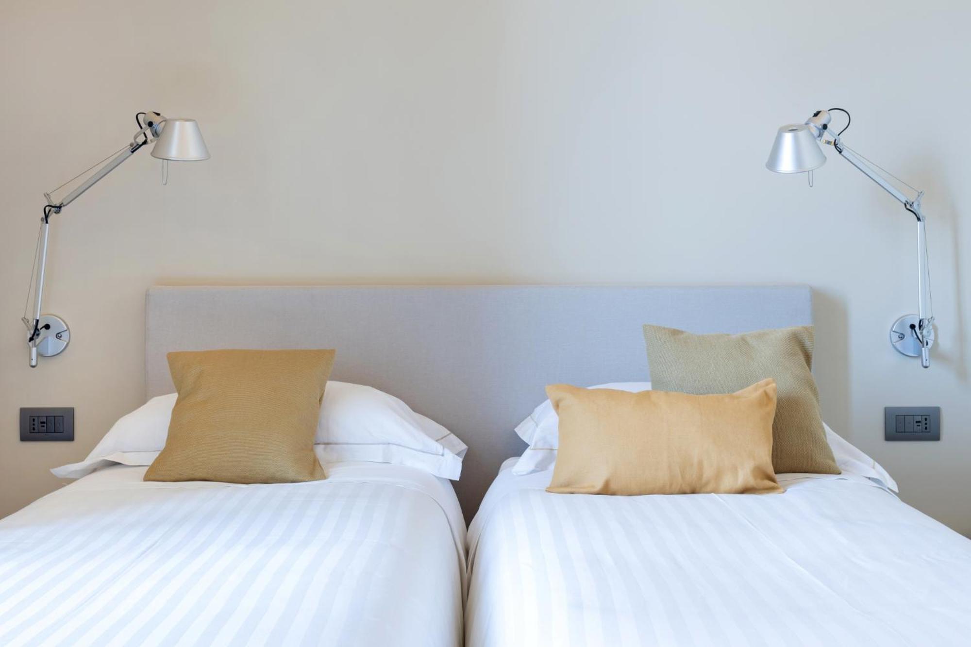 Palazzo Costarelli - Bed And Breakfast Катания Стая снимка
