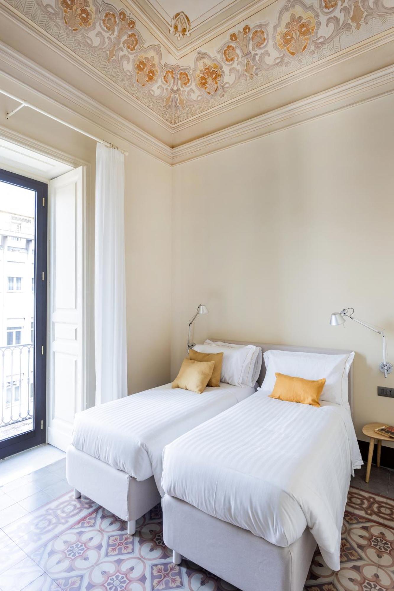 Palazzo Costarelli - Bed And Breakfast Катания Стая снимка