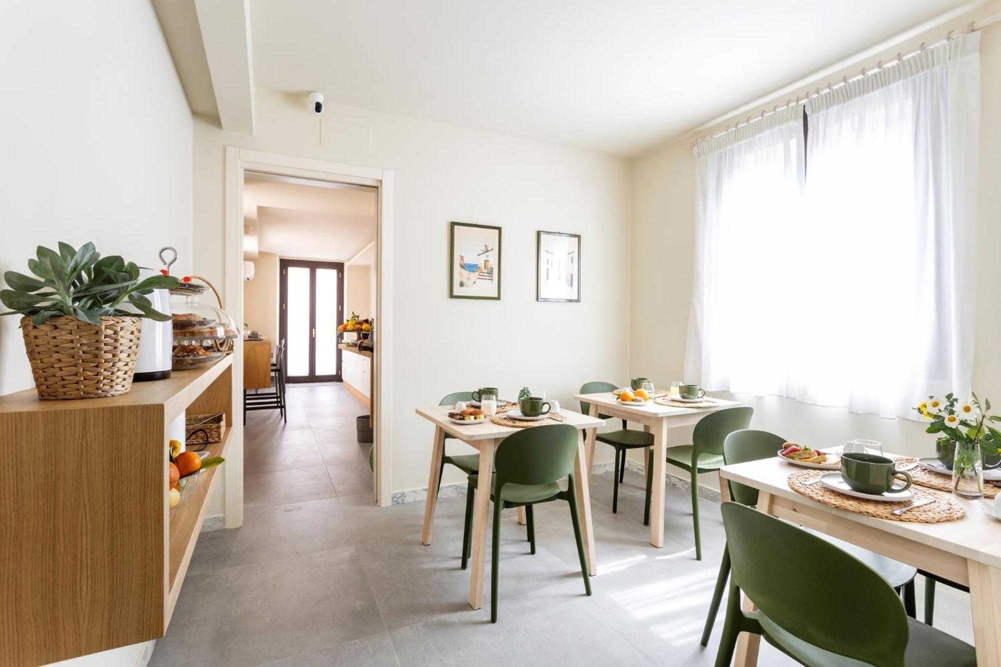 Palazzo Costarelli - Bed And Breakfast Катания Екстериор снимка