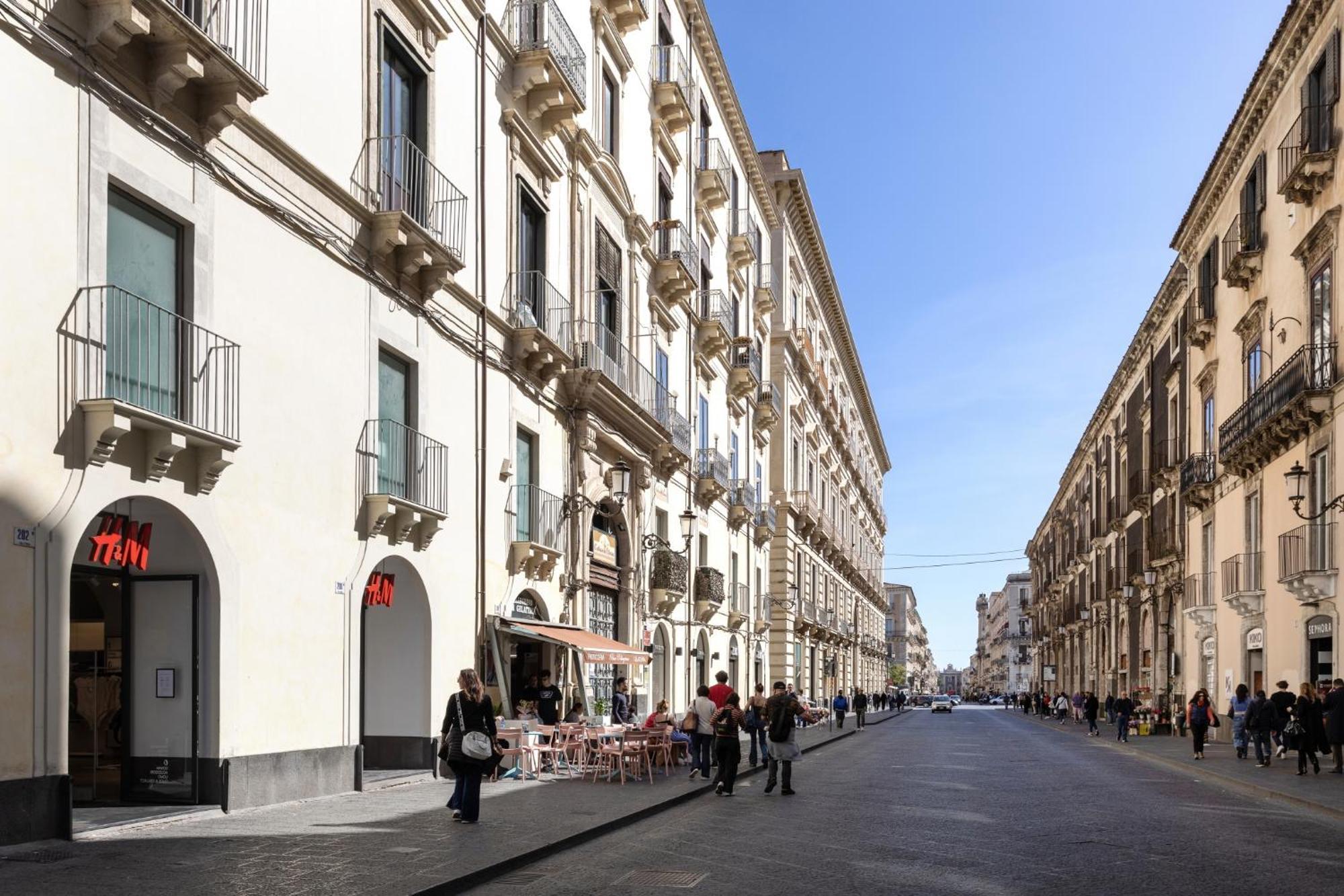 Palazzo Costarelli - Bed And Breakfast Катания Екстериор снимка
