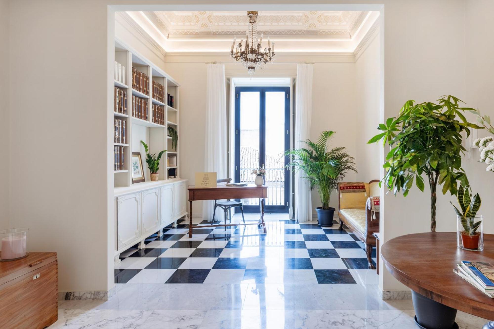 Palazzo Costarelli - Bed And Breakfast Катания Екстериор снимка