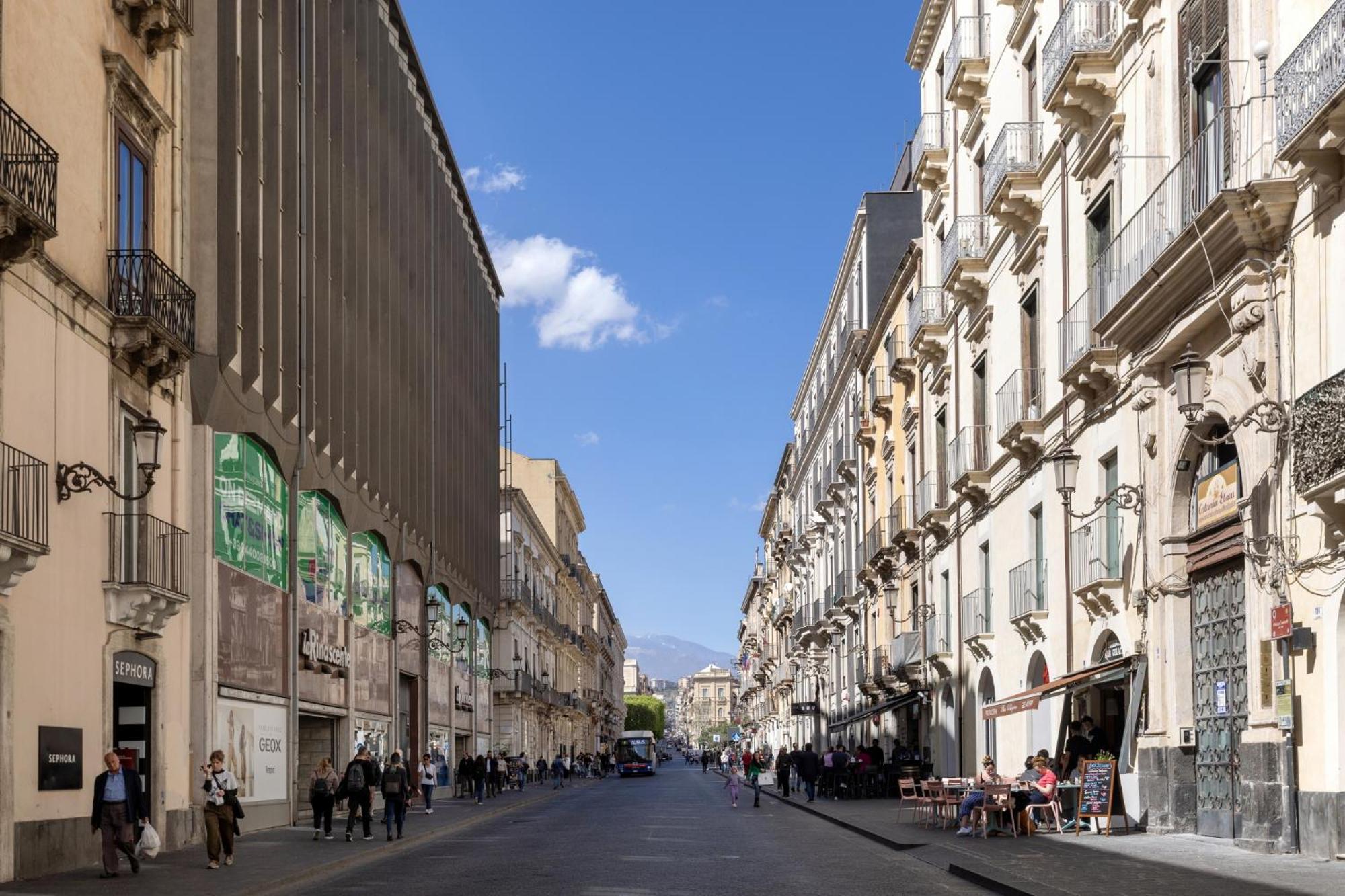Palazzo Costarelli - Bed And Breakfast Катания Екстериор снимка