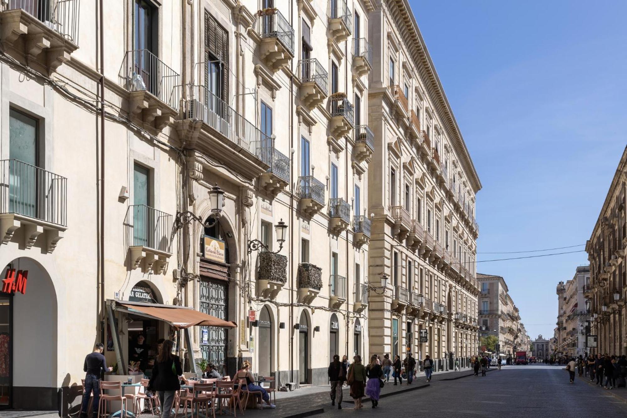Palazzo Costarelli - Bed And Breakfast Катания Екстериор снимка